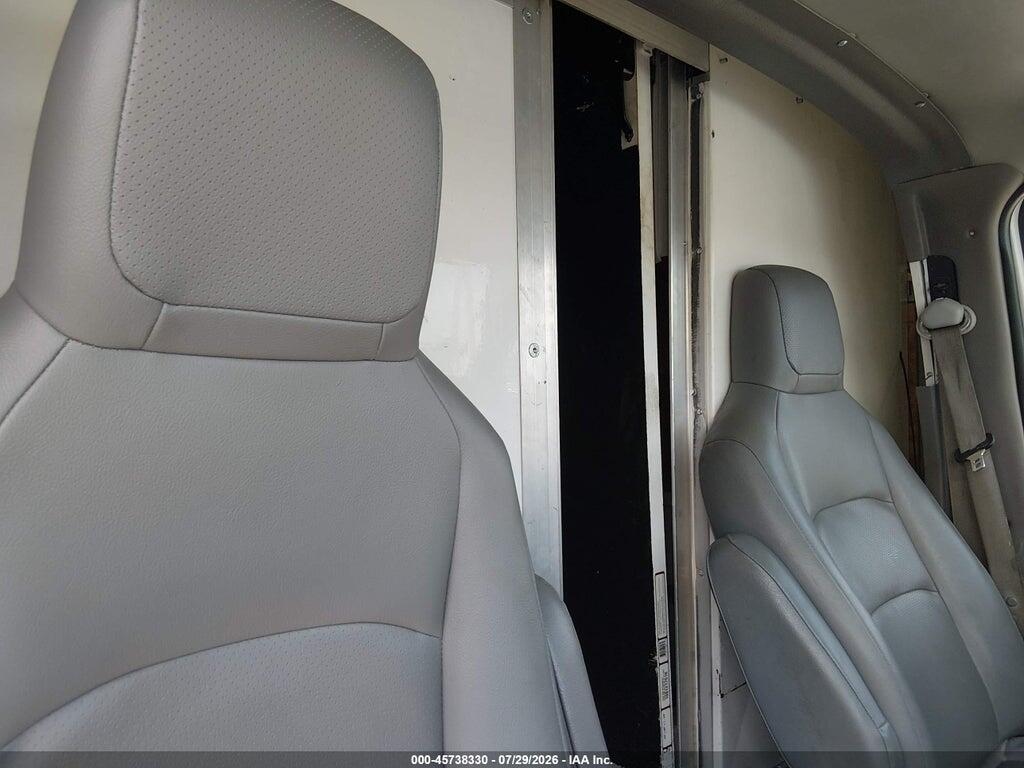 1FDWE3F69KDC21368 2019 FORD E-350 CUTAWAY photo no. 8