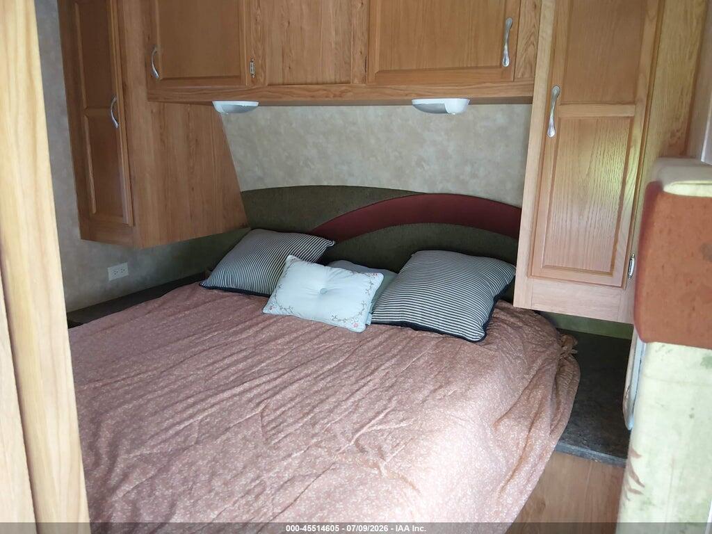 1UKBJ0BS0A1EG0600 2010 JAYCO TRAVEL TRAILER photo no. 5