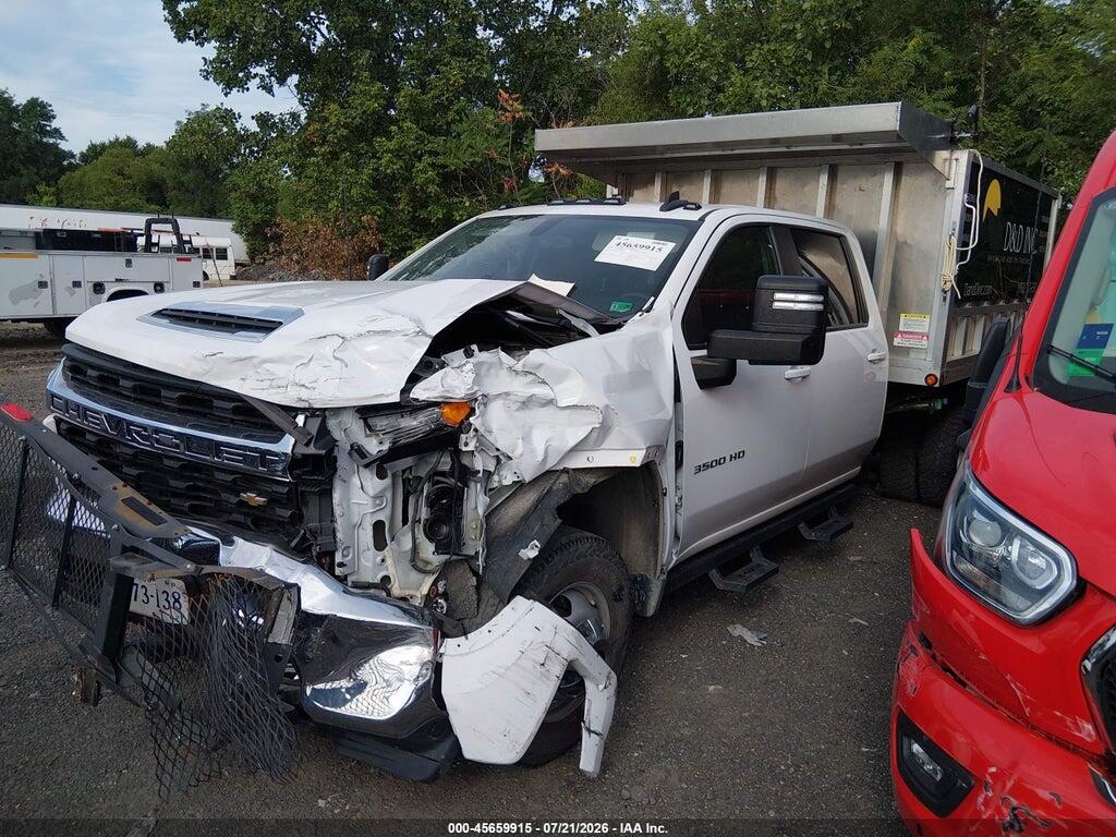 1GB4YTEY3NF273758 2022 CHEVROLET SILVERADO 3500HD CHASSIS photo no. 2