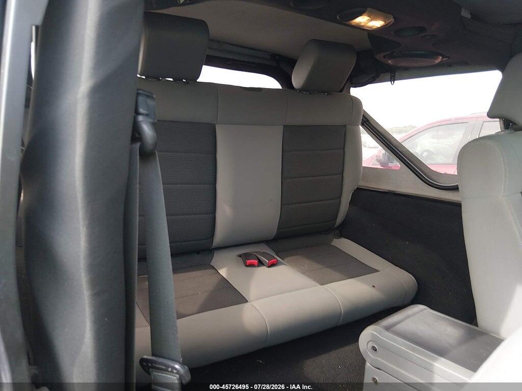1J4AA2D11AL228664 2010 JEEP WRANGLER photo no. 8