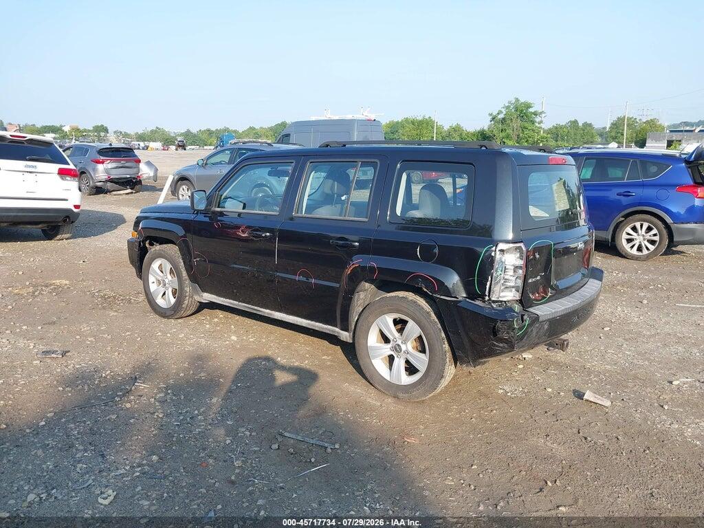 1J4NF2GB0AD658199 2010 JEEP PATRIOT photo no. 3