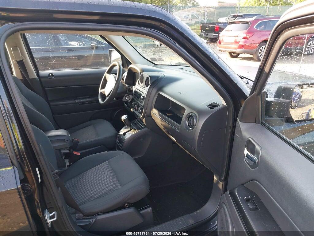 1J4NF2GB0AD658199 2010 JEEP PATRIOT photo no. 5