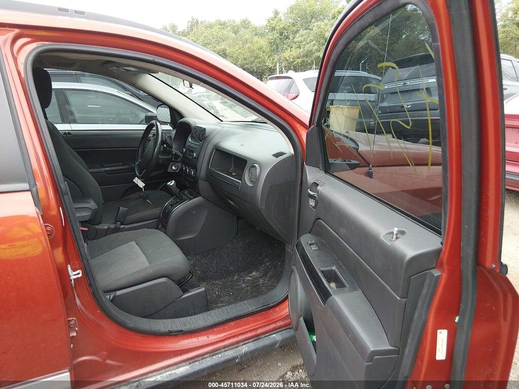 1J4NF4FB0AD597742 2010 JEEP COMPASS photo no. 5