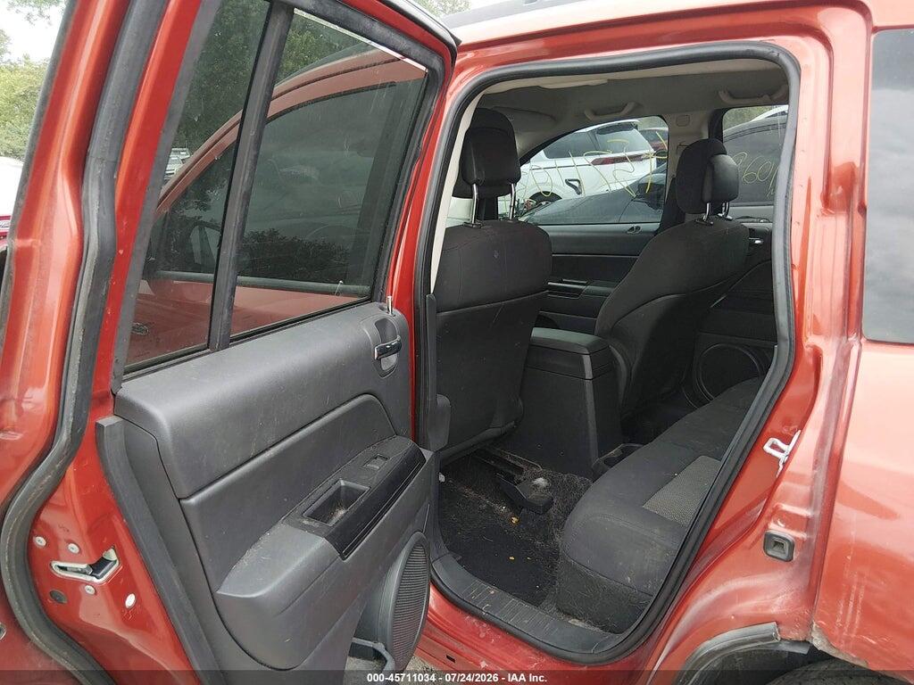 1J4NF4FB0AD597742 2010 JEEP COMPASS photo no. 8