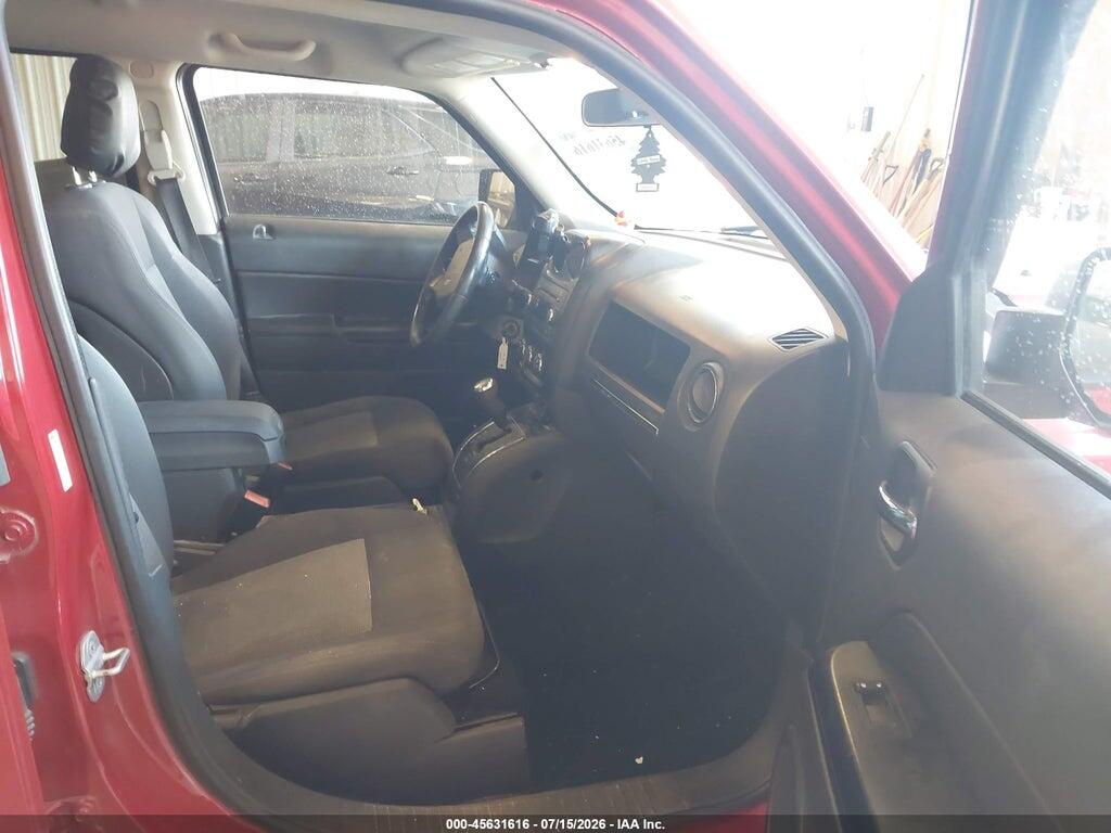 1J4NF2GB5AD631628 2010 JEEP PATRIOT photo no. 5
