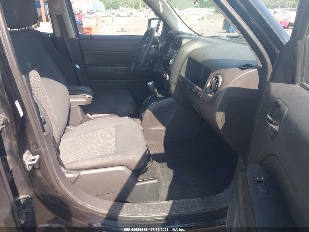 1J4NT2GB3AD589811 2010 JEEP PATRIOT photo no. 5
