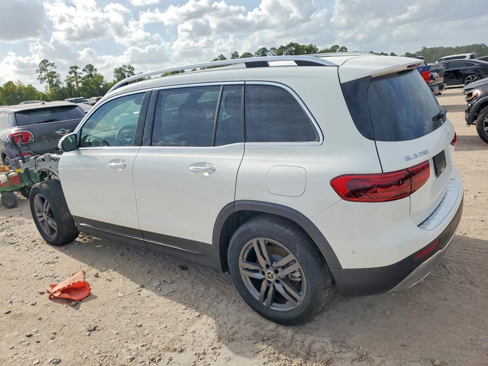 2025 MERCEDES-BENZ GLB 250 4MATIC — Фото 2 из 13