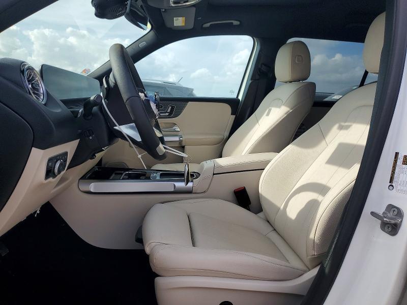 2025 MERCEDES-BENZ GLB 250 4MATIC — Фото 7 из 13