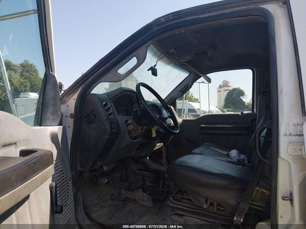 3FRNW6FL1DV790983 2013 FORD F-650 photo no. 7