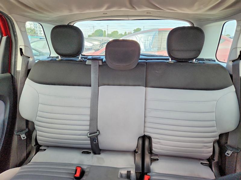 2014 FIAT 500L EASY — Фото 10 из 13