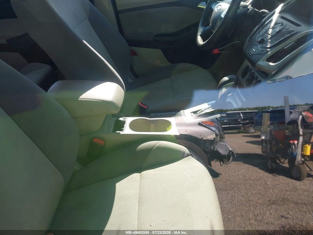 1FADP3F29DL375922 2013 FORD FOCUS photo no. 5