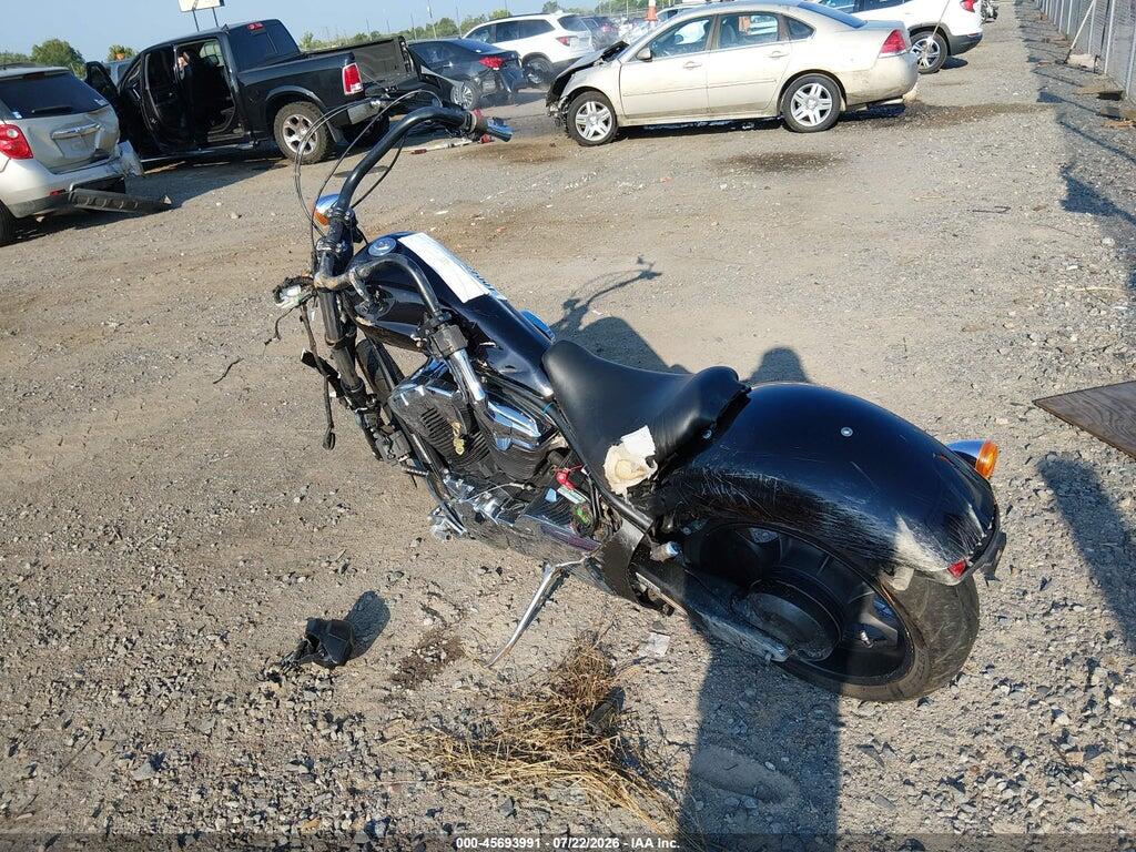JH2SC6149BK000405 2011 HONDA VT1300 photo no. 3