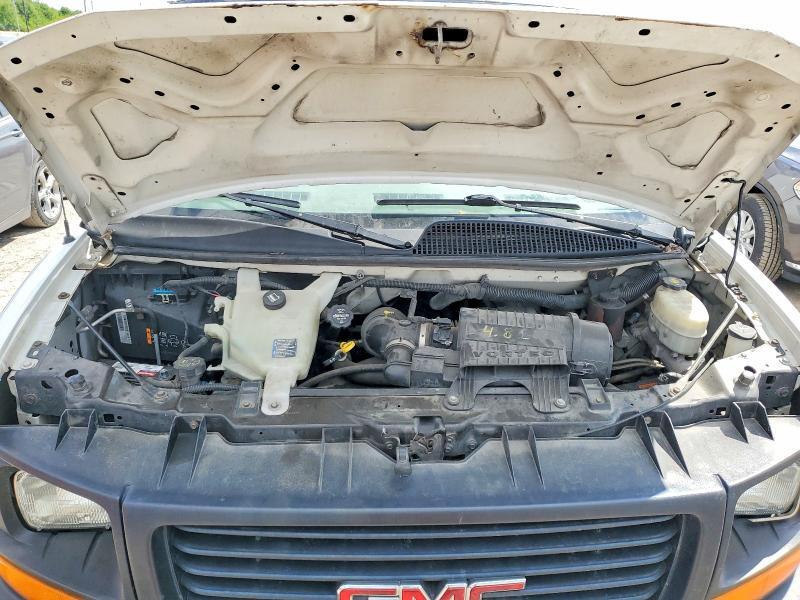 2017 GMC SAVANA G2500 — Фото 12 из 13