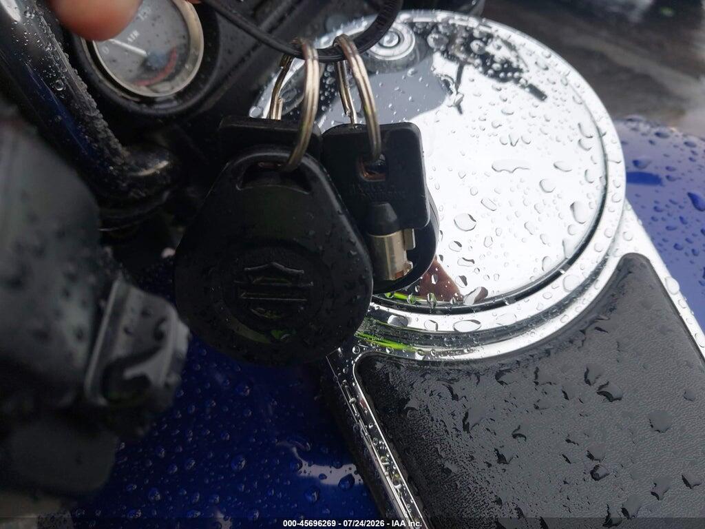 1HD1FF4117Y680266 2007 HARLEY-DAVIDSON FLHT photo no. 11
