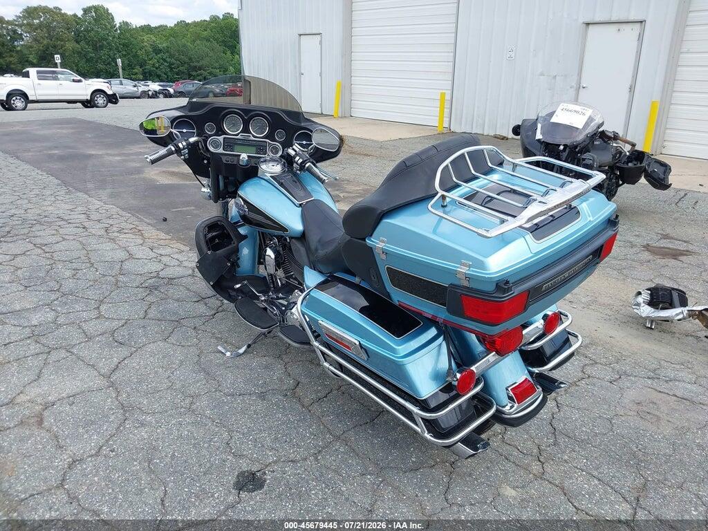 1HD1FC4197Y675461 2007 HARLEY-DAVIDSON FLHTCUI photo no. 3