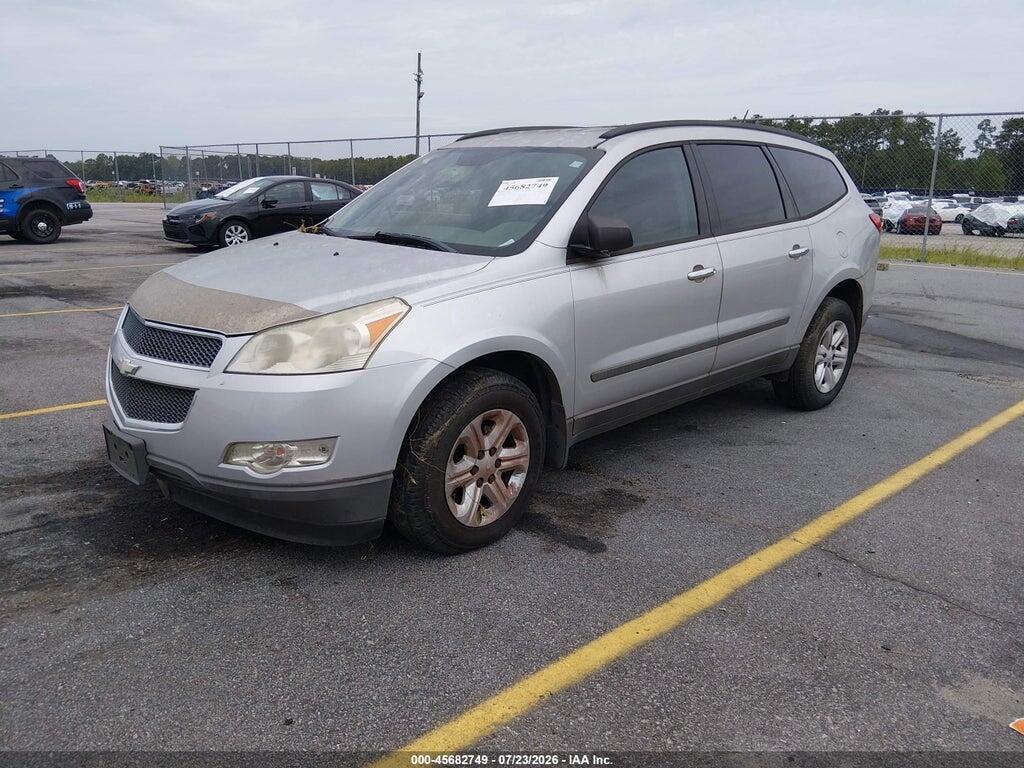 1GNKRFED7CJ303215 2012 CHEVROLET TRAVERSE photo no. 2