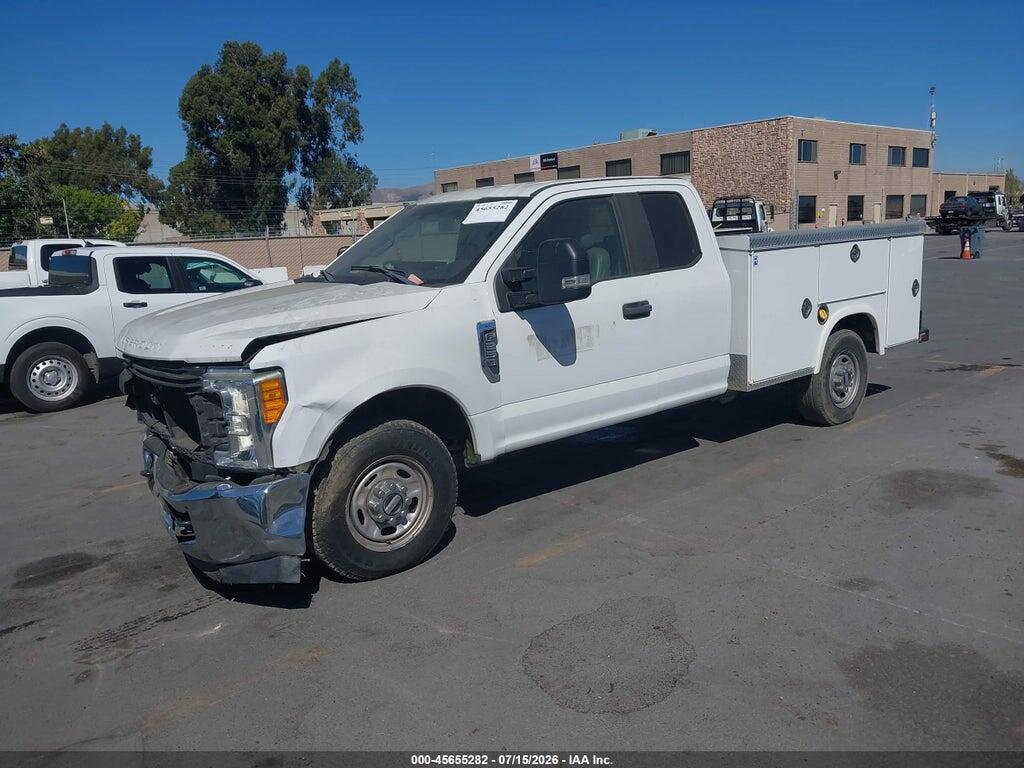 1FD7X2A64HEB54097 2017 FORD F-250 photo no. 2
