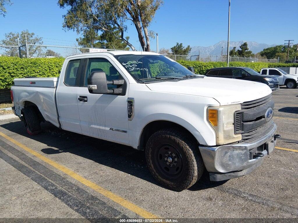 1FT7X2AT6HEF39087 2017 FORD F-250 photo no. 1
