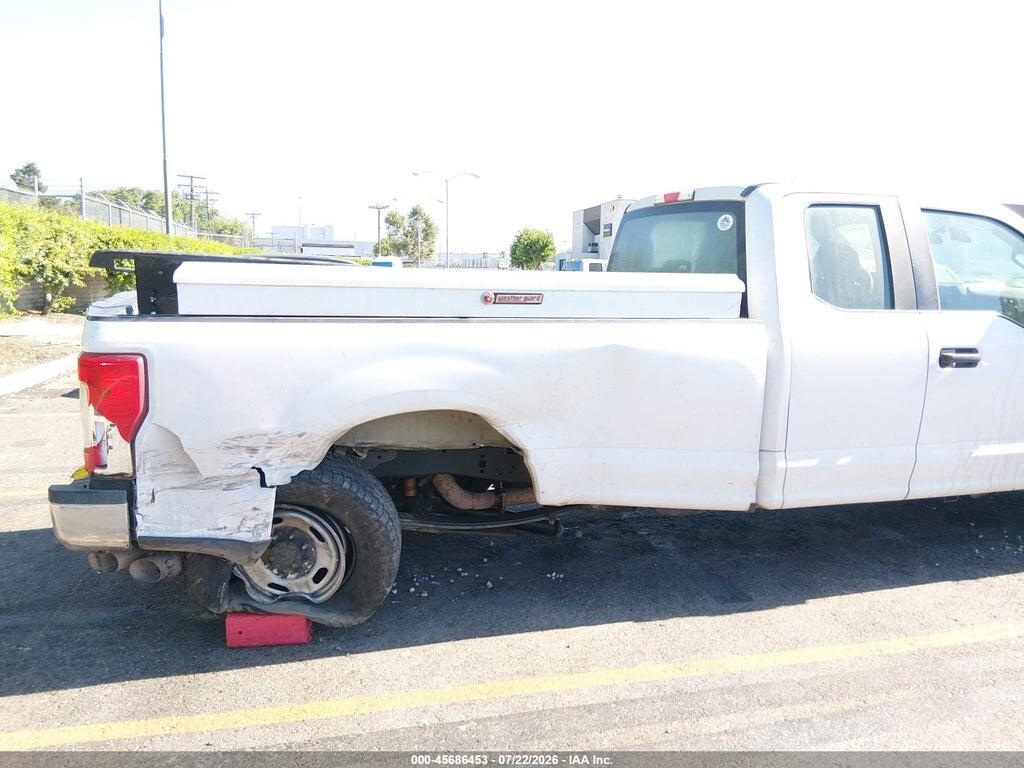 1FT7X2AT6HEF39087 2017 FORD F-250 photo no. 6