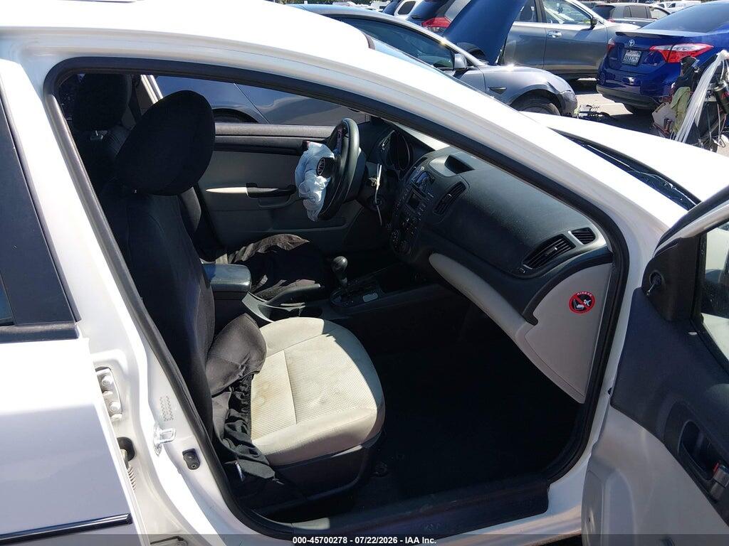 KNAFT4A26A5066191 2010 KIA FORTE photo no. 5