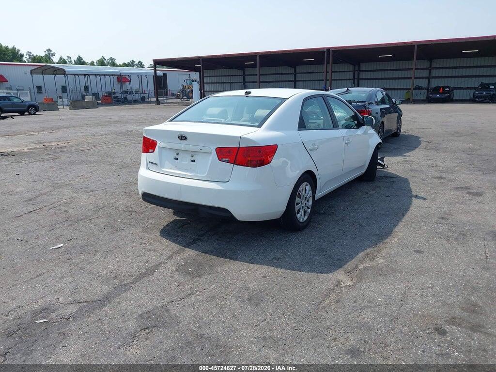 KNAFT4A23A5236197 2010 KIA FORTE photo no. 4