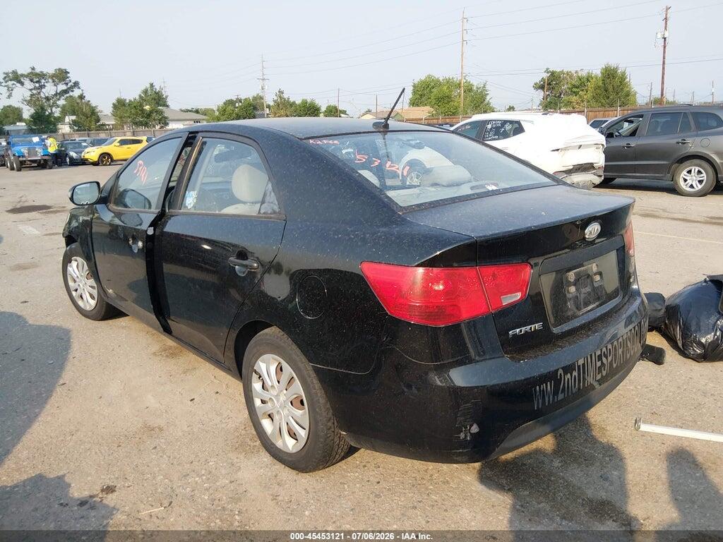 KNAFU4A22A5824315 2010 KIA FORTE photo no. 3