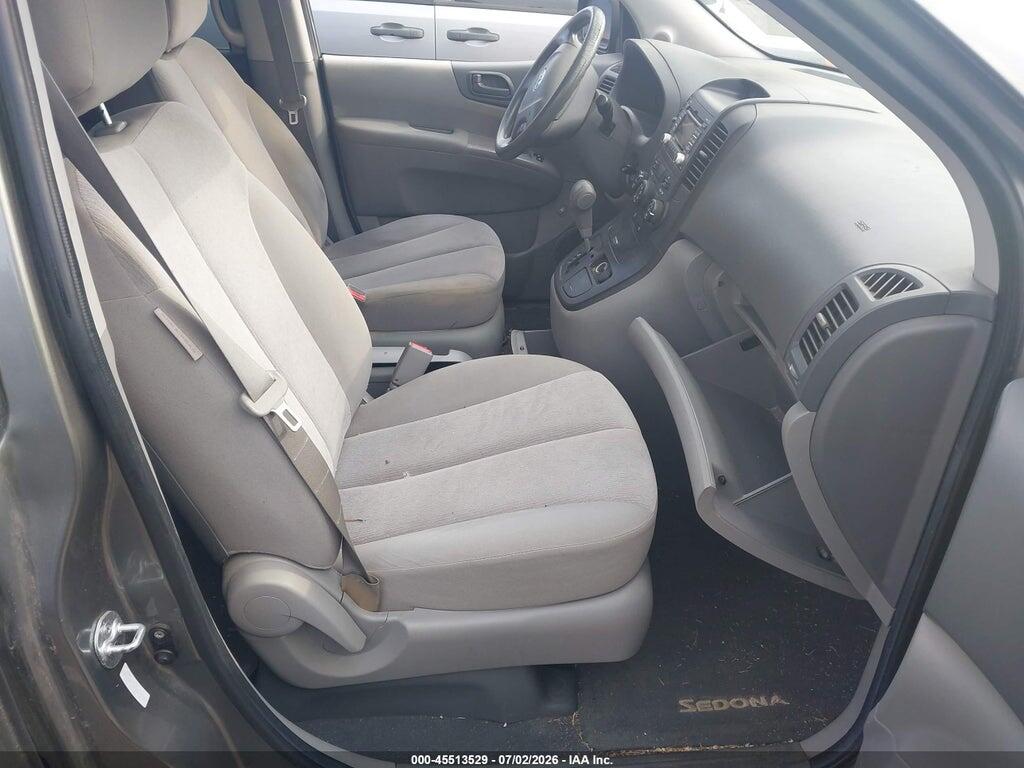 KNDMG4C34A6346643 2010 KIA SEDONA photo no. 5