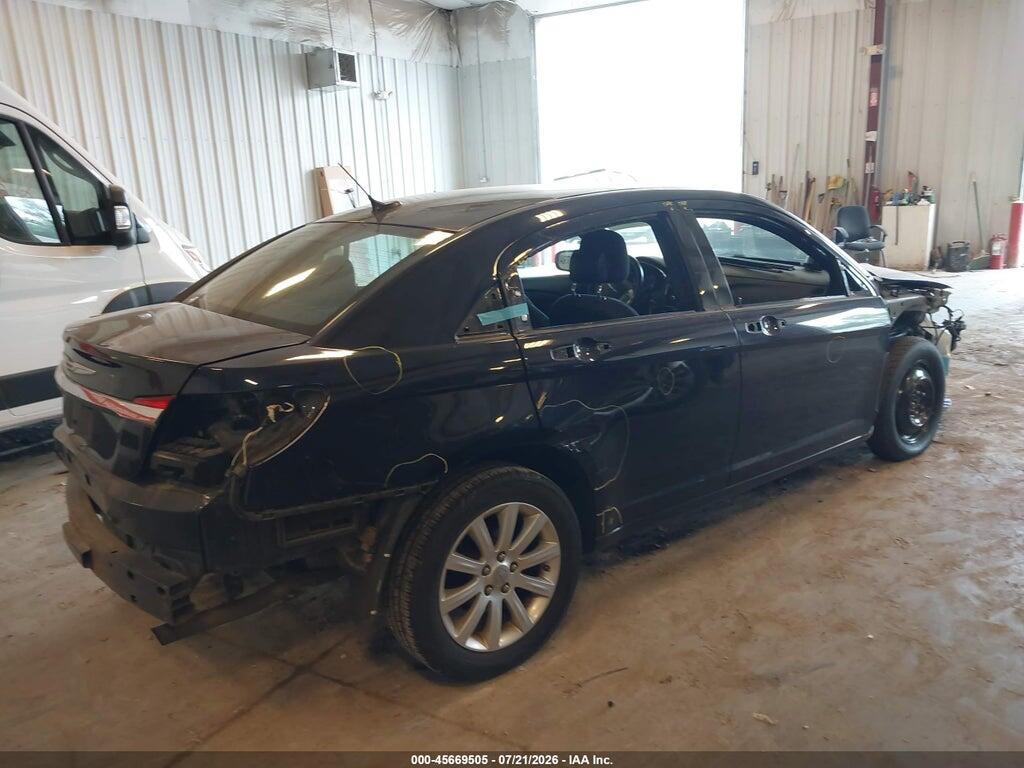 1C3CCBBB2CN283494 2012 CHRYSLER 200 photo no. 4