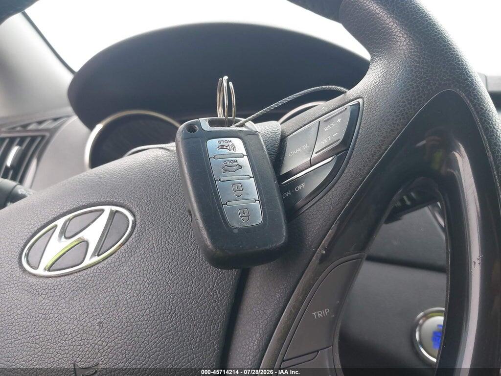 5NPEC4AC6BH124650 2011 HYUNDAI SONATA photo no. 11