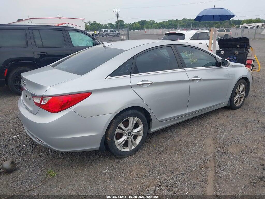 5NPEC4AC6BH124650 2011 HYUNDAI SONATA photo no. 4