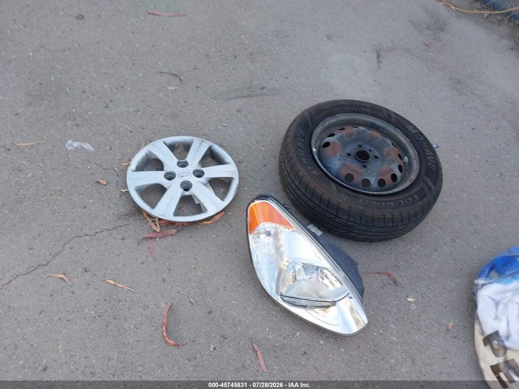 KMHCN4AC4BU586241 2011 HYUNDAI ACCENT photo no. 12