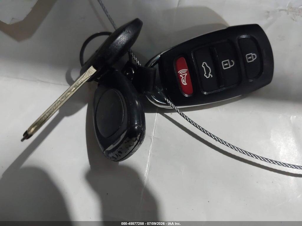 KMHFC4DF6BA526696 2011 HYUNDAI AZERA photo no. 11