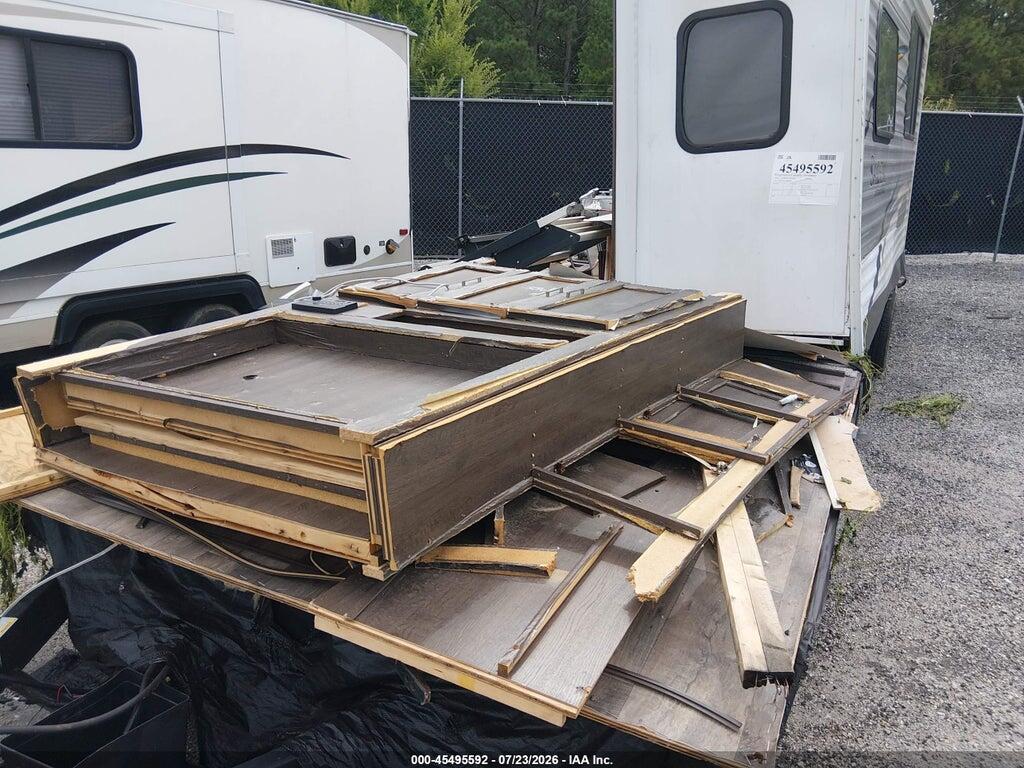 4X4TSMG21J8064065 2018 FOREST RIVER SALEM photo no. 10