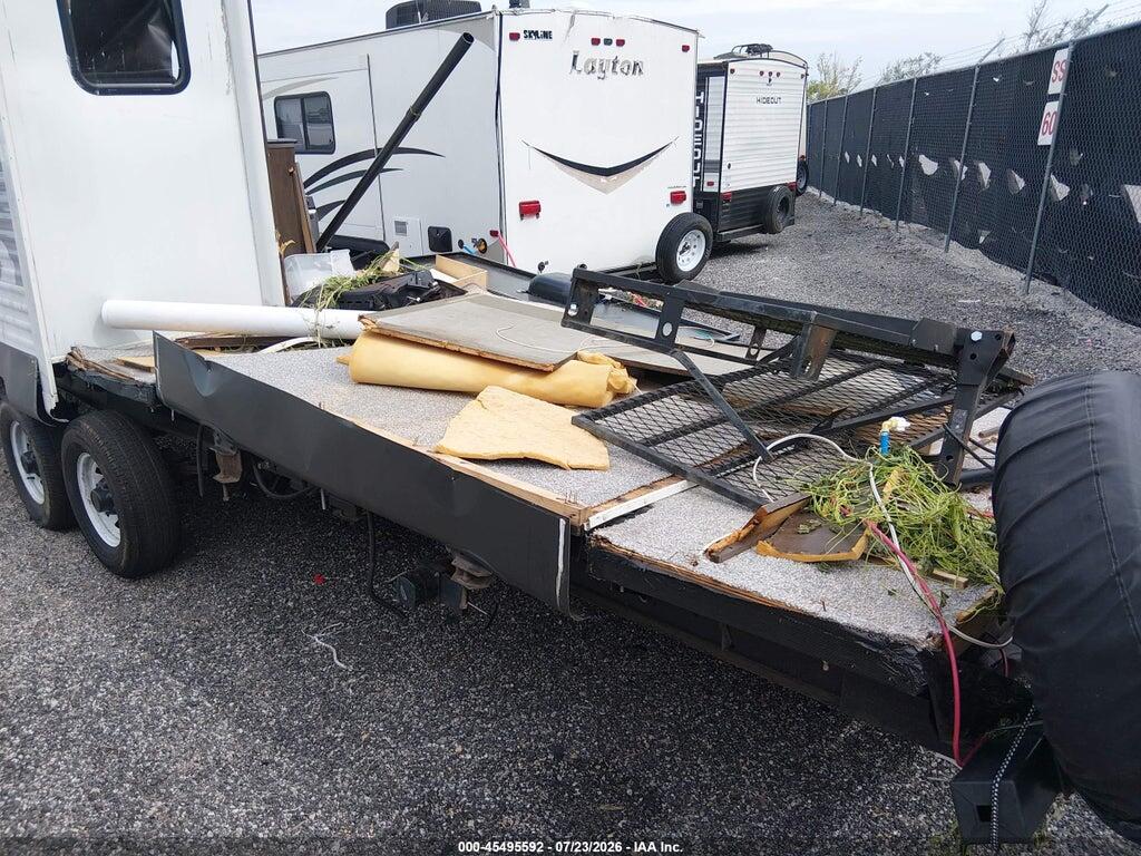 4X4TSMG21J8064065 2018 FOREST RIVER SALEM photo no. 8