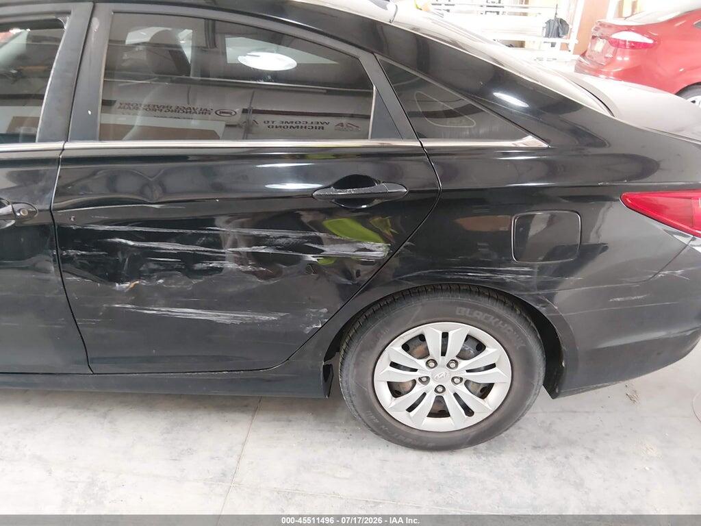 5NPEB4AC4BH154748 2011 HYUNDAI SONATA photo no. 6