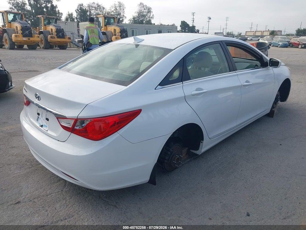 5NPEB4AC6BH160633 2011 HYUNDAI SONATA photo no. 4