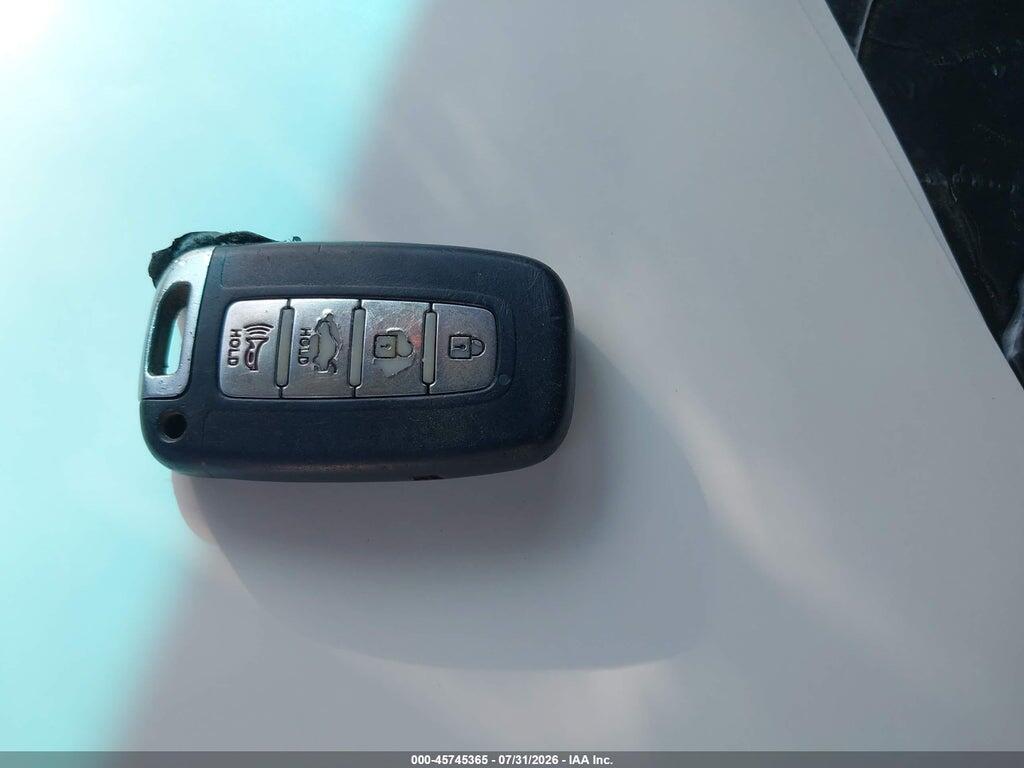 5NPEC4ACXBH024096 2011 HYUNDAI SONATA photo no. 11
