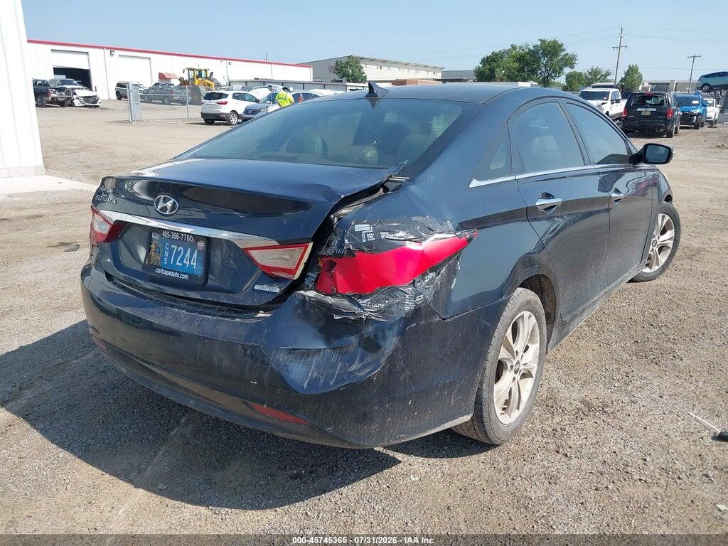 5NPEC4ACXBH024096 2011 HYUNDAI SONATA photo no. 4