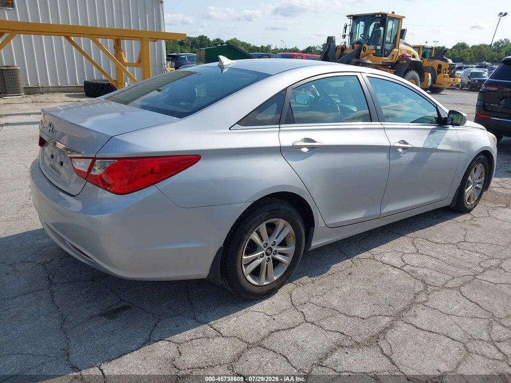 5NPEB4AC3BH139142 2011 HYUNDAI SONATA photo no. 4
