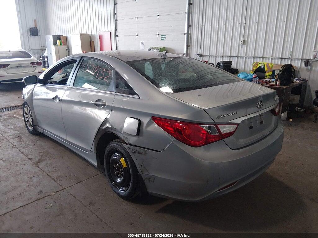 5NPEB4AC8BH277355 2011 HYUNDAI SONATA photo no. 3