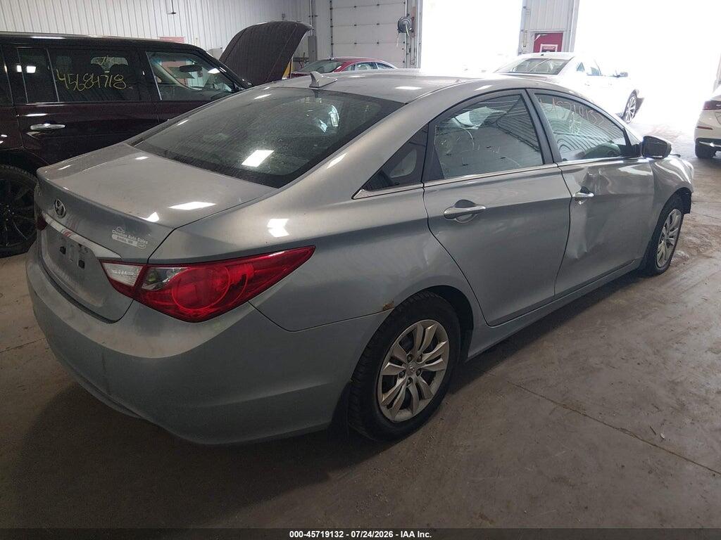 5NPEB4AC8BH277355 2011 HYUNDAI SONATA photo no. 4
