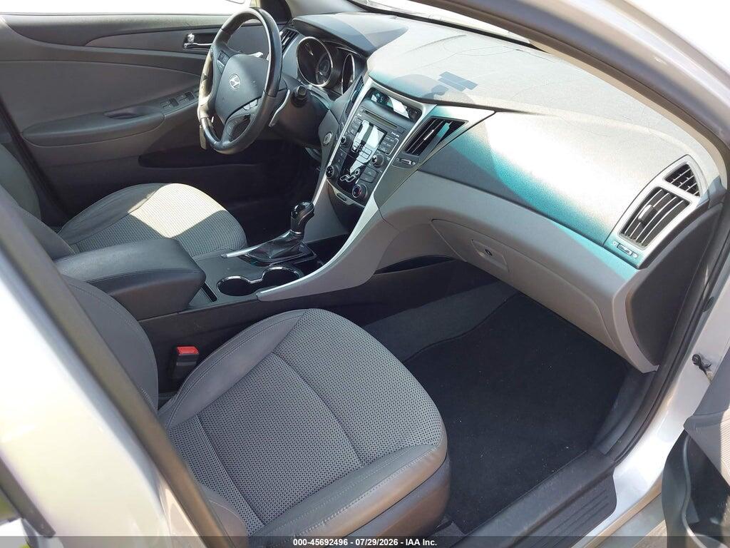 5NPEC4AC5BH235626 2011 HYUNDAI SONATA photo no. 5