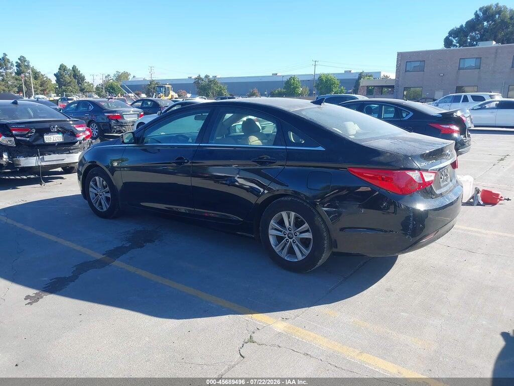 5NPEB4AC7BH065725 2011 HYUNDAI SONATA photo no. 3