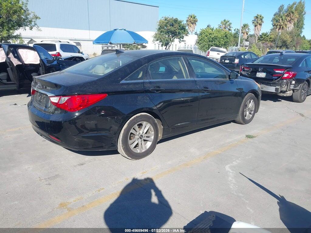 5NPEB4AC7BH065725 2011 HYUNDAI SONATA photo no. 4