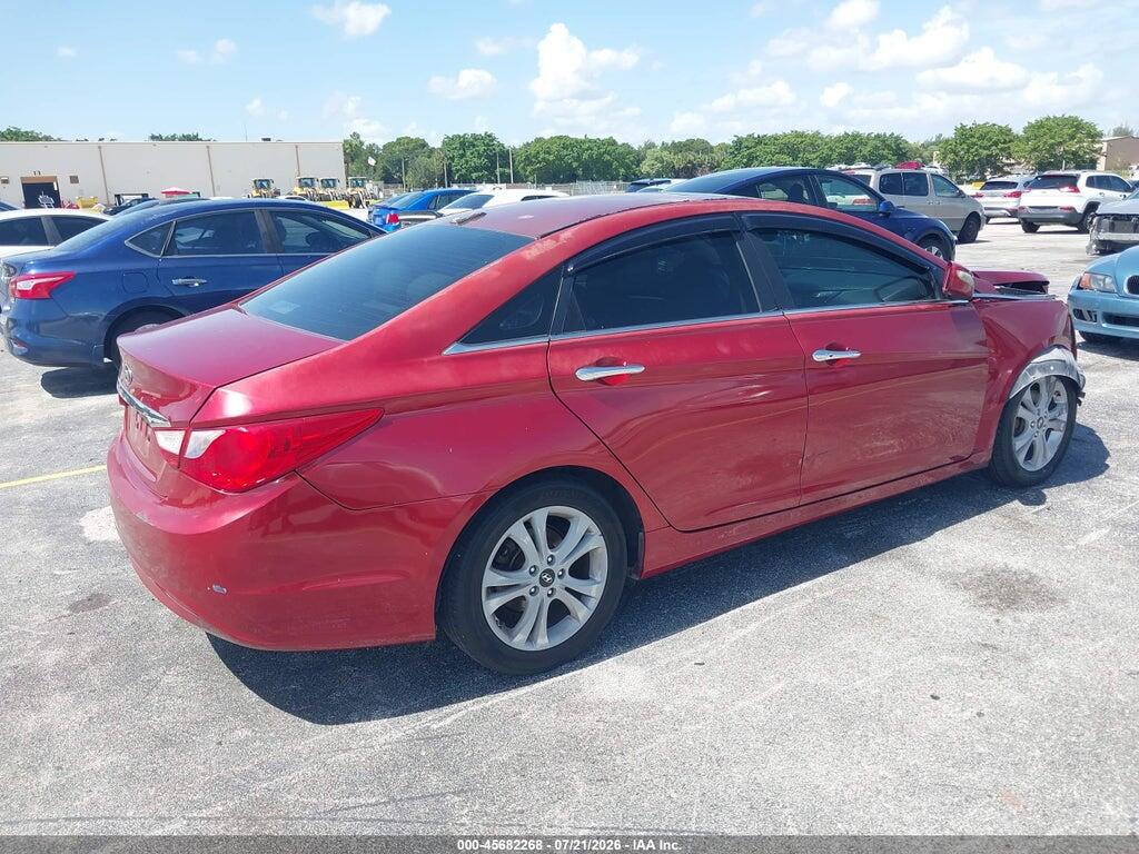 5NPEC4ACXBH305556 2011 HYUNDAI SONATA photo no. 4