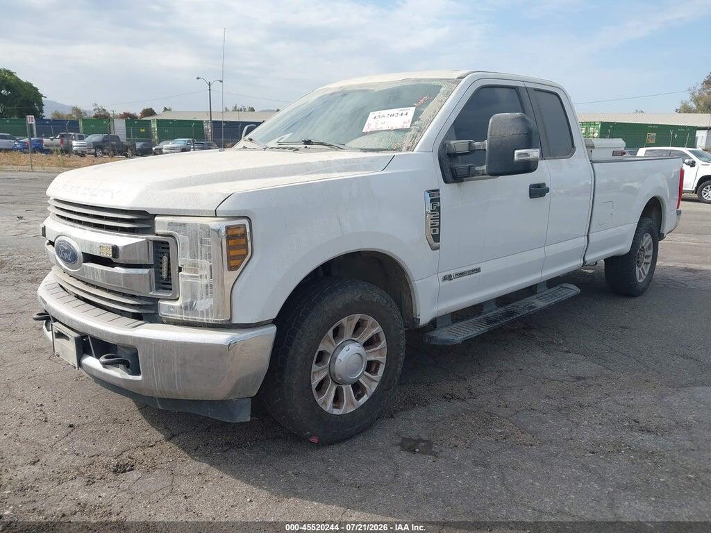 1FT7X2AT0KEF49699 2019 FORD F-250 photo no. 2