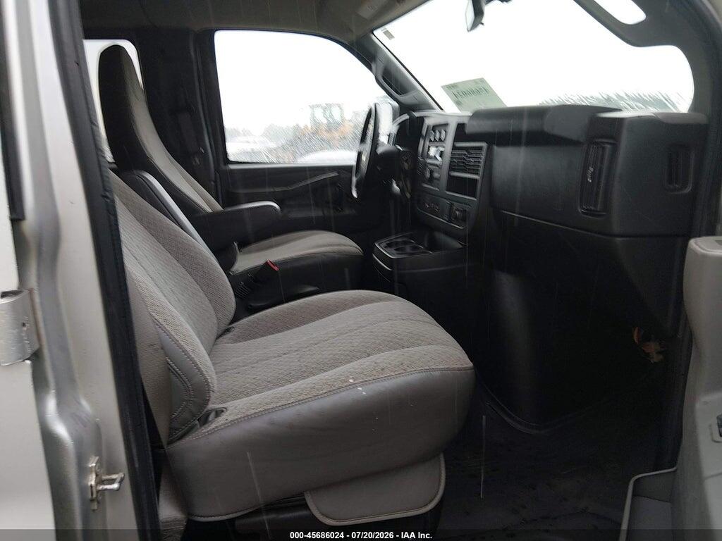 1GAZGNFP3L1253972 2020 CHEVROLET EXPRESS PASSENGER photo no. 5