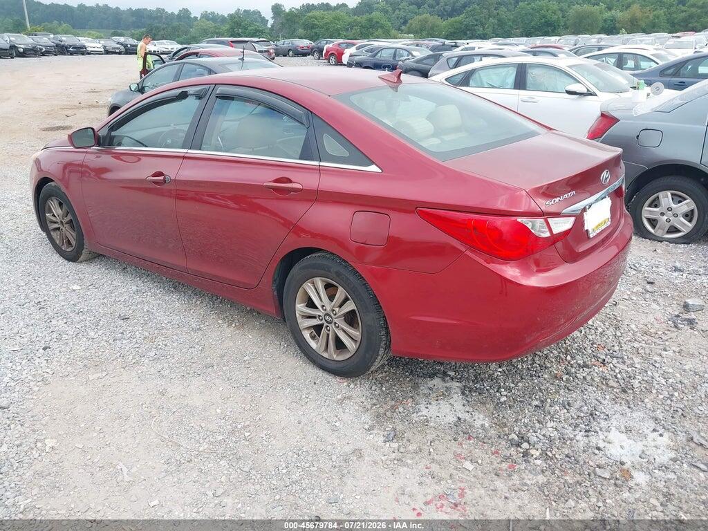 5NPEB4AC4BH067268 2011 HYUNDAI SONATA photo no. 3