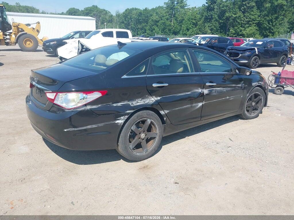 5NPEC4AC6BH139780 2011 HYUNDAI SONATA photo no. 4
