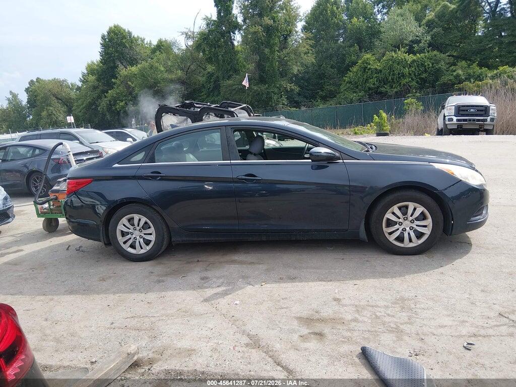5NPEB4AC8BH256778 2011 HYUNDAI SONATA photo no. 12